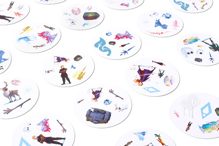 ZESTAW MARZEŃ DISNEYA: DOBBLE DISNEY FROZEN +KRÓL LEW PUMBA +WIELKA GRA 3D